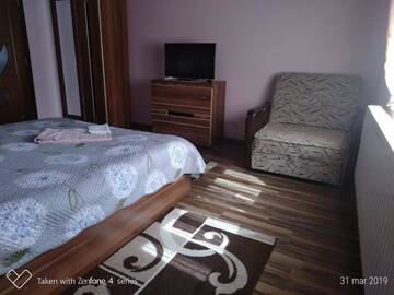 Фото номера Трехместный номер Проживание в семье Casa Suzy &amp; Roxy г. Arpaşu de Jos 4